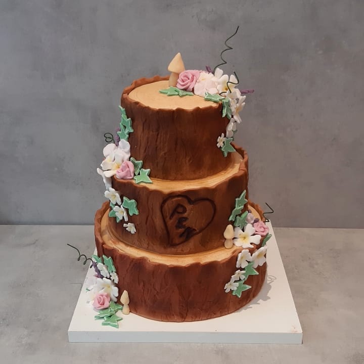 Boomstam huwelijkstaart / tree weddingcake