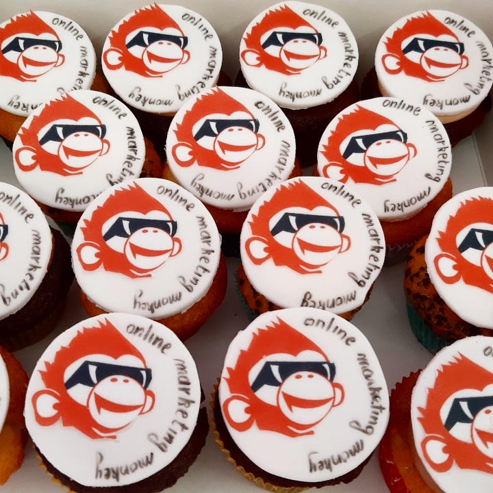Bedrijfscupcakes met logo /company cupcakes